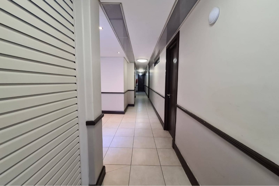 1 Bedroom Property for Sale in Cape Town City Centre Western Cape